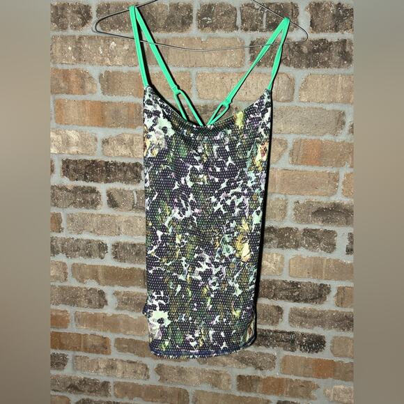 Lululemon dancing warrior tank top Floral Sport White Multi/Pistachio color sz 6 - Picture 4 of 8
